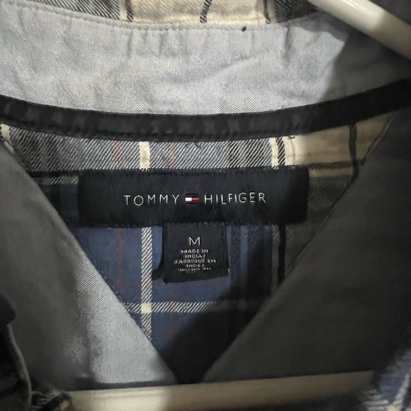 TOMMY HILFIGER Classic Plaid Long Sleeve Button Down Men's Size M - Picture 3 of 4
